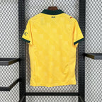 Versión para aficionados del tercer equipo visitante del AC Milan 2025-26