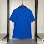 Italienisches Haus von 1994 im Retro-Stil