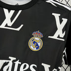 Versión para aficionados del Real Madrid LV negro 2025-26
