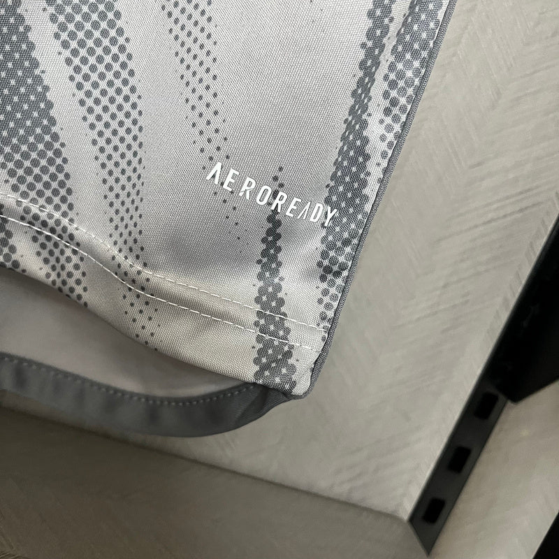 2024-25 Internacional Third Away