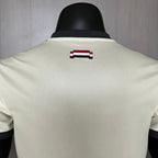 Versión del segundo jugador visitante del Manchester United 2024-25