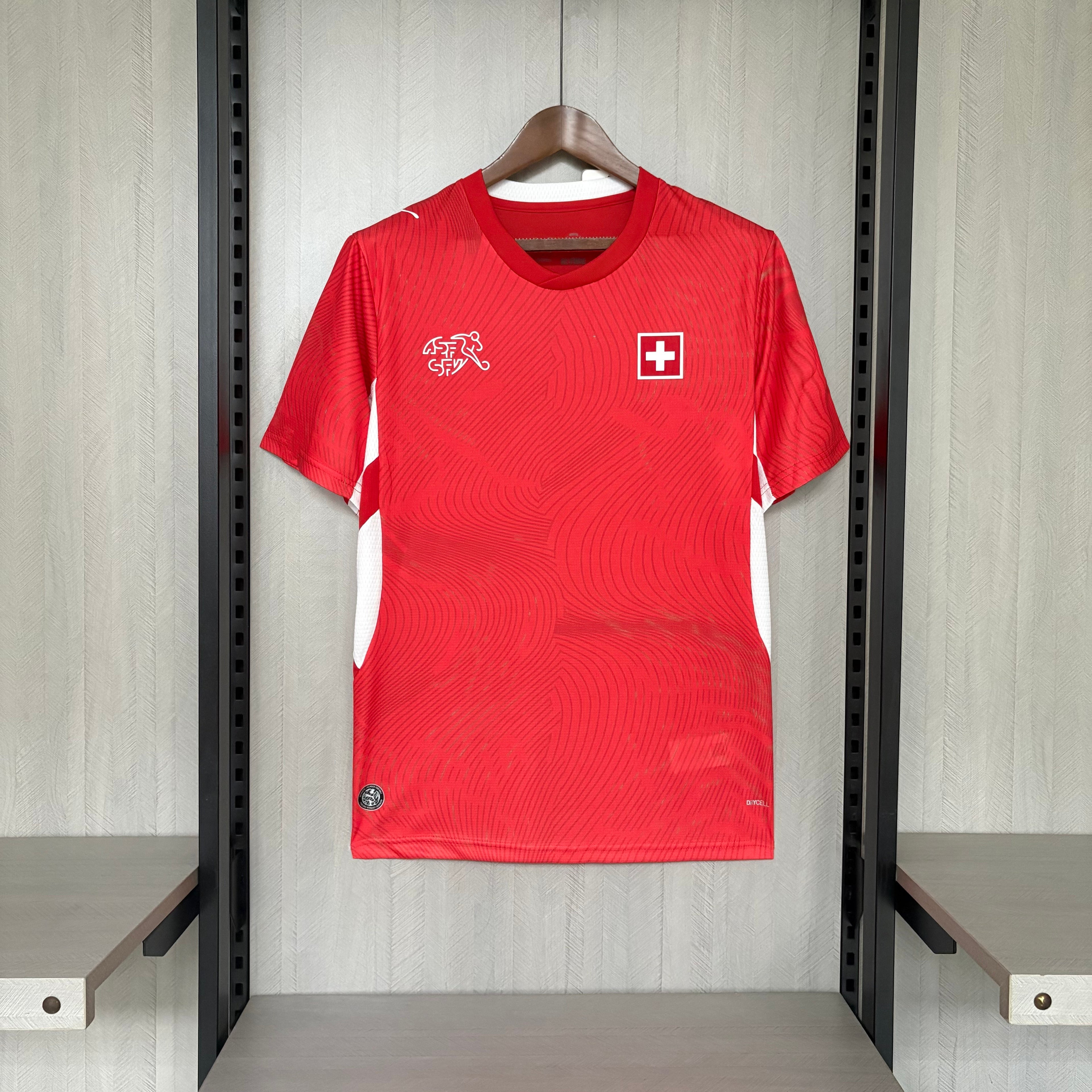 Versión para aficionados de Suiza 2026-27