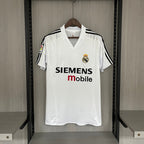 Retro de local del Real Madrid 2004-05