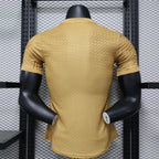 Versión especial de jugador de oro del Real Madrid 2025-26