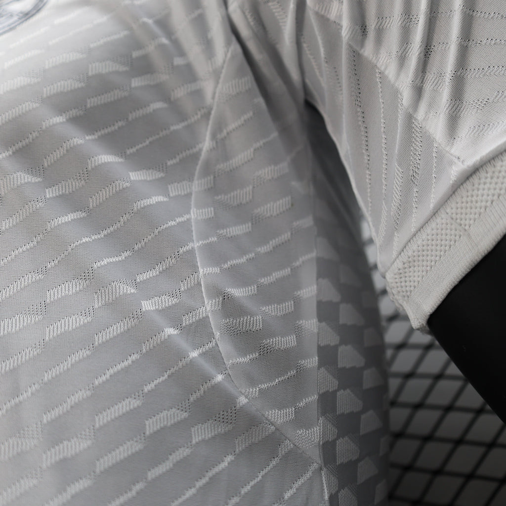 2024-25 Real Madrid Y3 White Rose Player Size