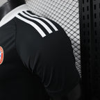 Versión de jugador de portero negro del Bayern Múnich 2024-25