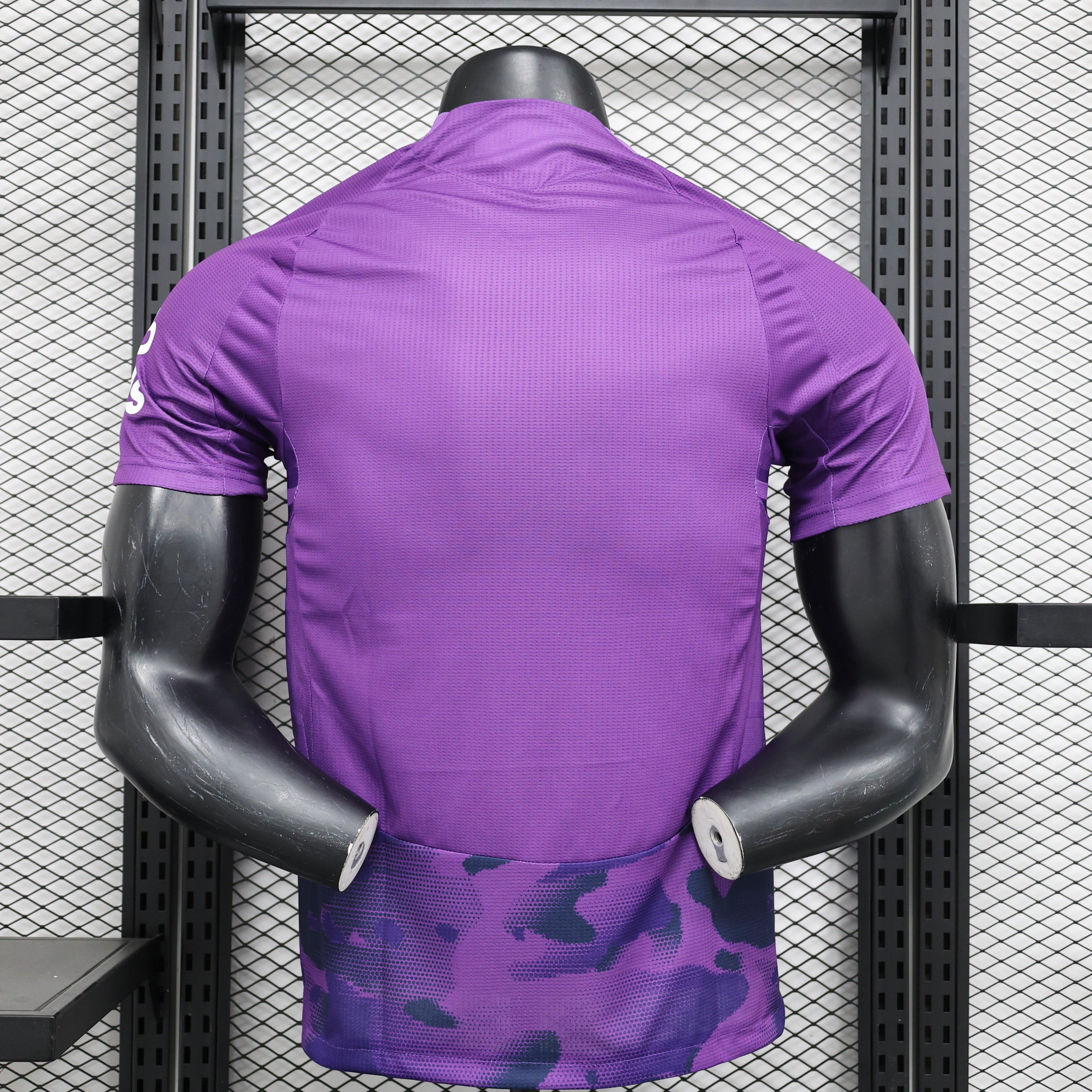 2024-25 Fulham Third Away Player