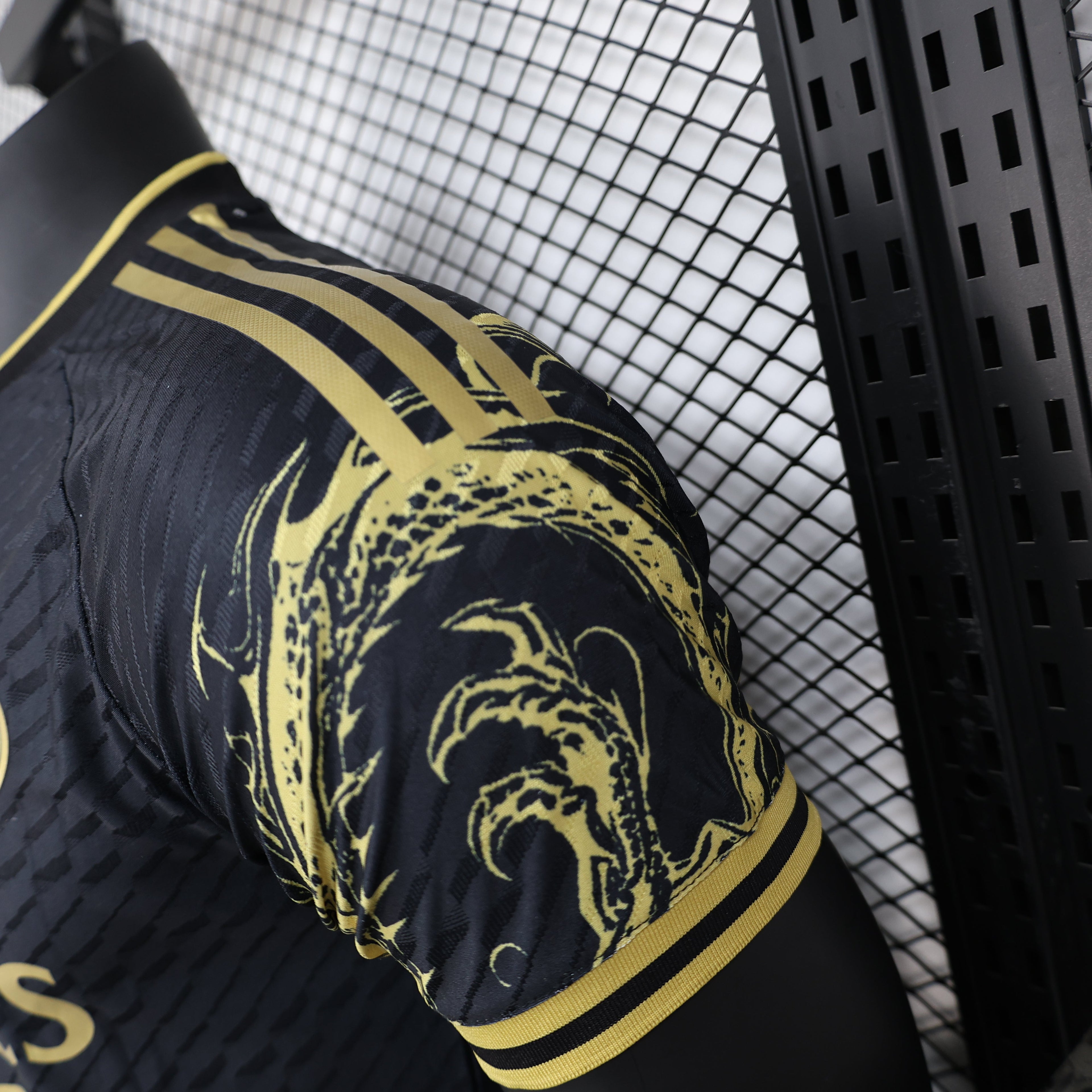 2025-26 Real Madrid Special Gold Dragon Player