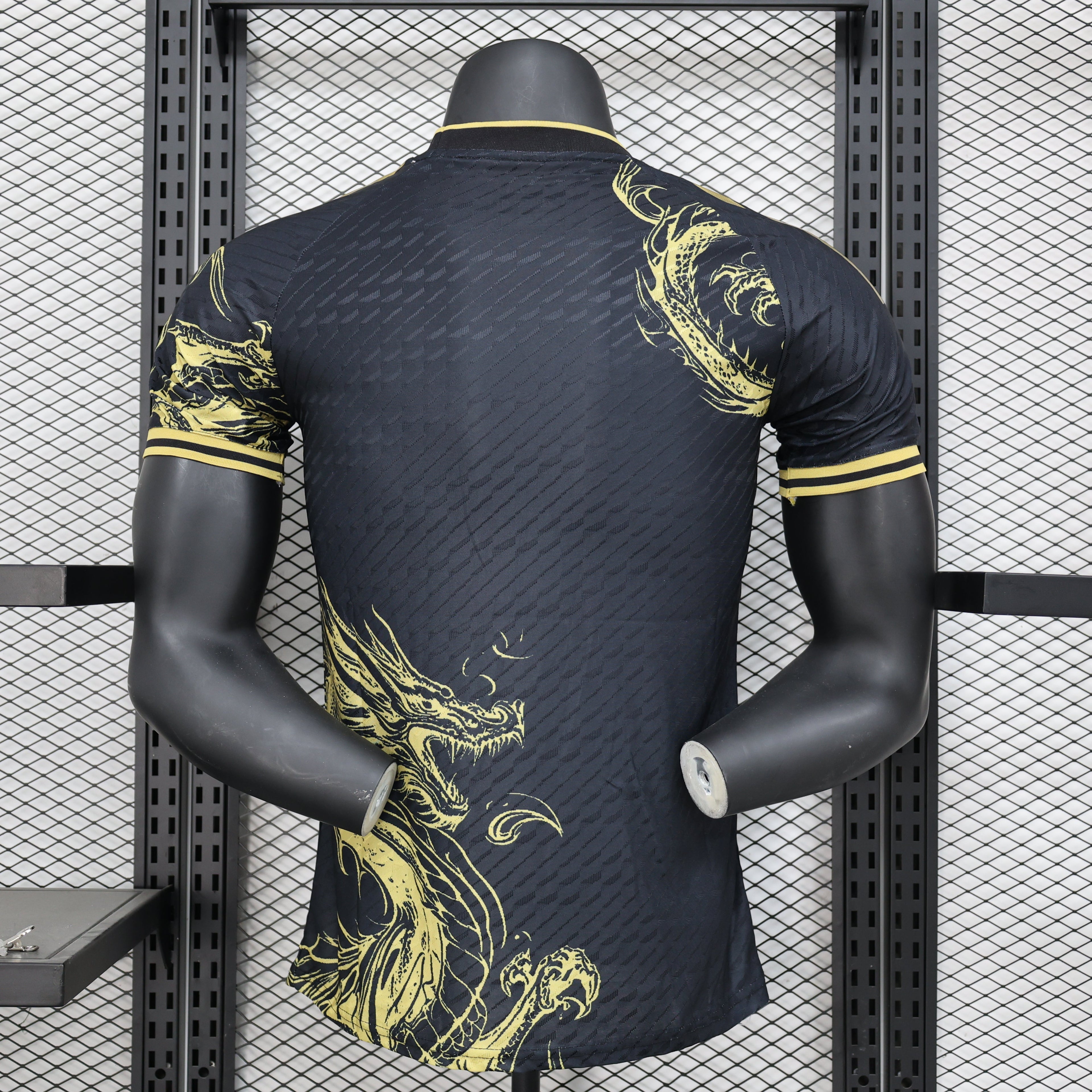 2025-26 Real Madrid Special Gold Dragon Player