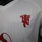 Versión especial del jugador del Manchester United 2024-25