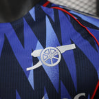 Versión especial de jugador azul del Arsenal 2025-26