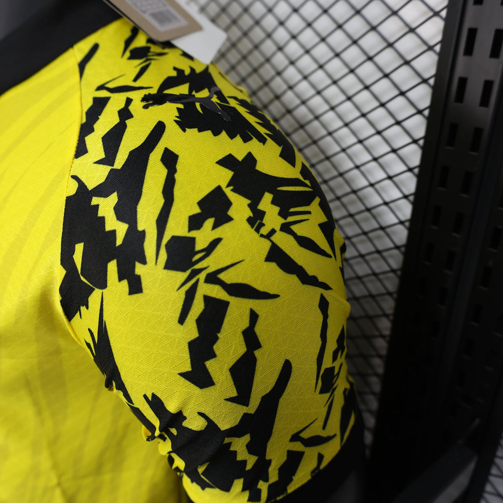 2025-26 BVB Special Yellow Player