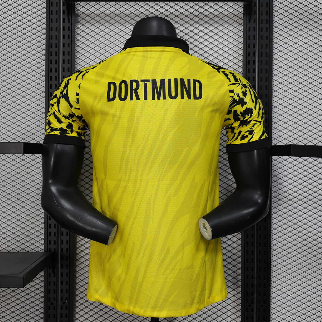 2025-26 BVB Special Yellow Player