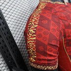 Edición del 125.º aniversario del Bayern de Múnich 2025-26, versión roja del jugador