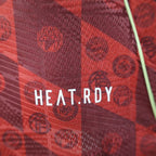 Edición del 125.º aniversario del Bayern de Múnich 2025-26, versión roja del jugador