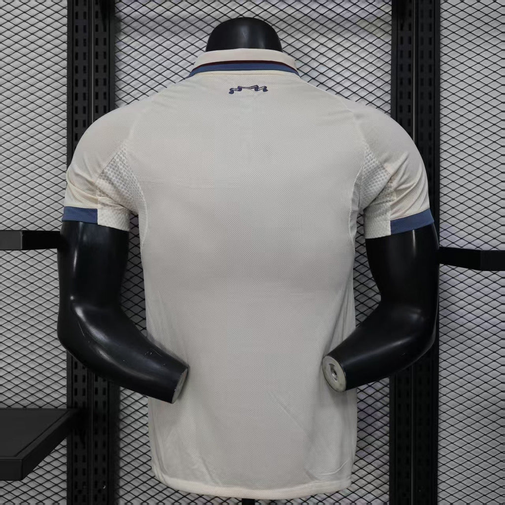 Versión del segundo jugador visitante del Ajax 2025-26