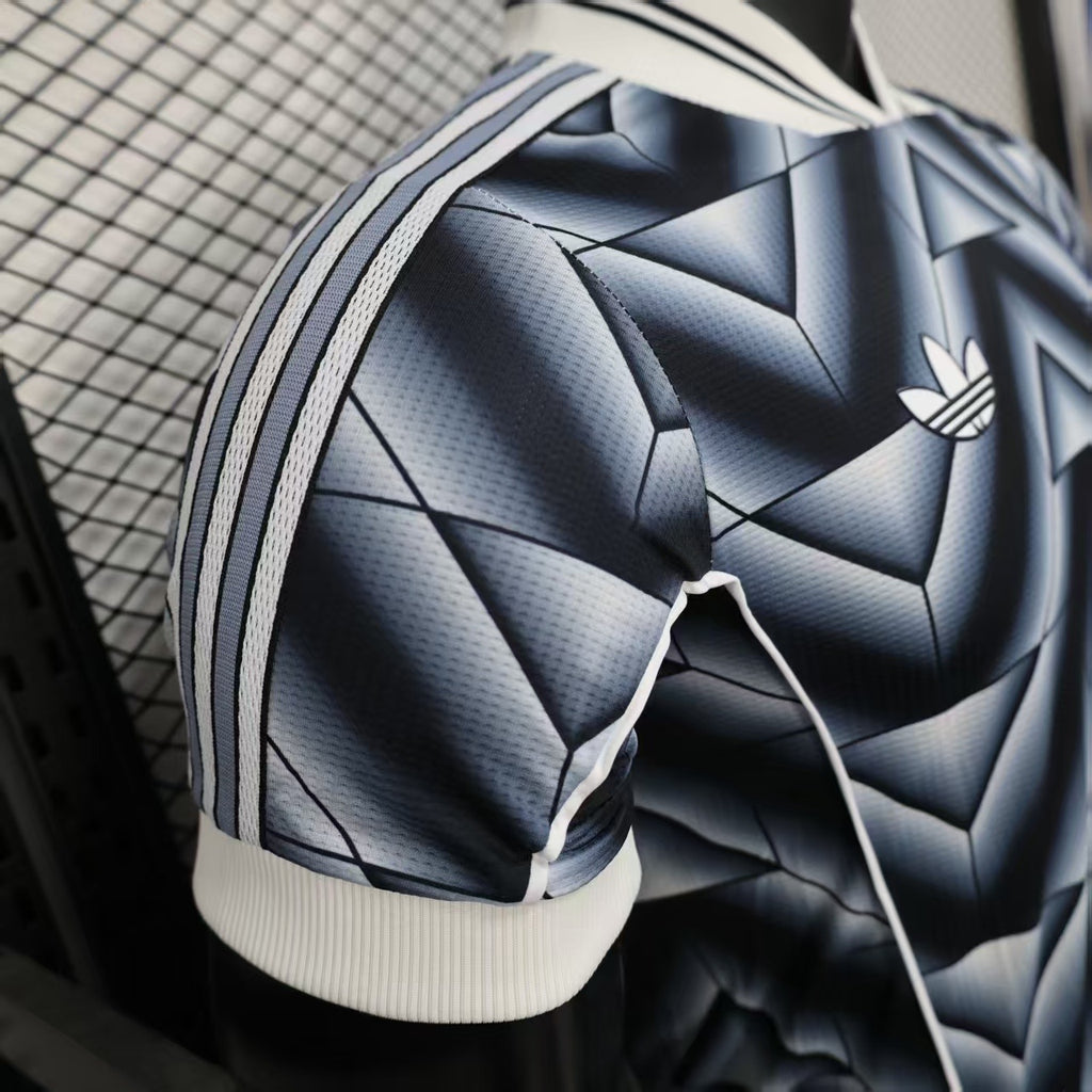 2025-26 Real Madrid Black Special Player