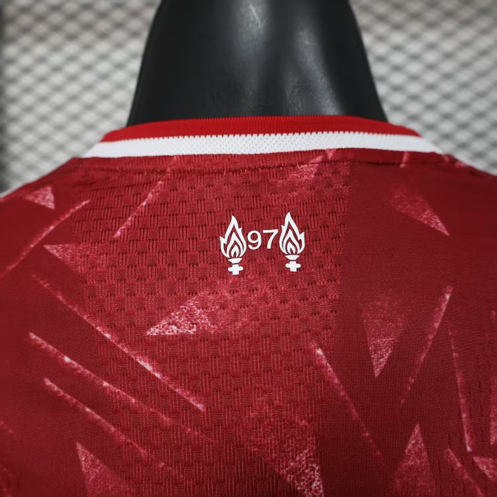 2025/26 Zweiter schwarzer Auswärtsspieler des FC Liverpool